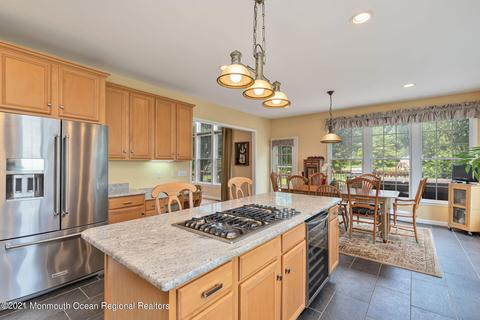 9 Crape Myrtle Dr, Holmdel, NJ 07733 photo 12
