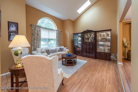 327 Mackenzie Dr, Jackson, NJ 08527 photo 7