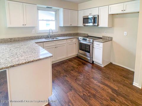 1 Bow Dr, Brick, NJ 08723 photo 5