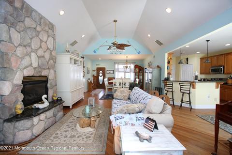 84 Baltic Ave, Waretown, NJ 08758 photo 14