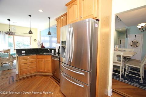 84 Baltic Ave, Waretown, NJ 08758 photo 24