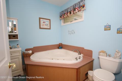 84 Baltic Ave, Waretown, NJ 08758 photo 38