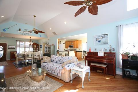 84 Baltic Ave, Waretown, NJ 08758 photo 15