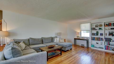 102 Wilburtha Rd, Ewing, NJ 08628 photo 9