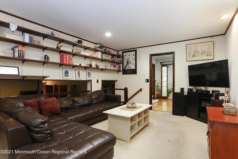 8 Deer Path, Holmdel, NJ 07733 photo 28