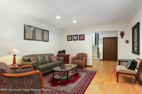 8 Deer Path, Holmdel, NJ 07733 photo 18