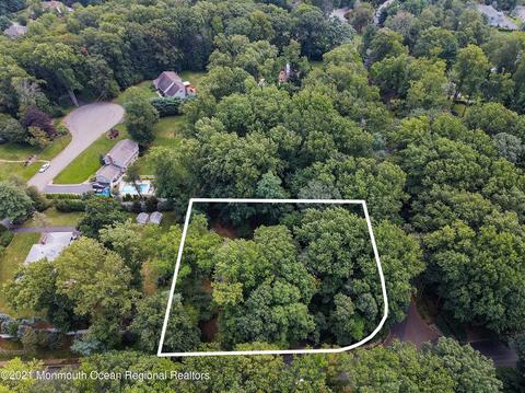 8 Deer Path, Holmdel, NJ 07733 photo 1