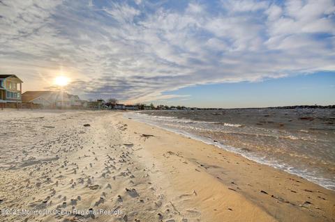 333 E Cape May Ave, Ocean Gate, NJ 08740 photo 29