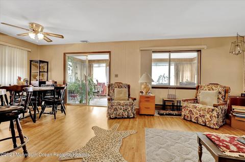 333 E Cape May Ave, Ocean Gate, NJ 08740 photo 8