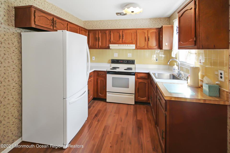  27 Independence Pkwy # A, Whiting, NJ 08759 photo 7
