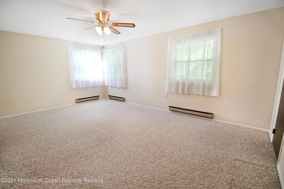  27 Independence Pkwy # A, Whiting, NJ 08759 photo 11