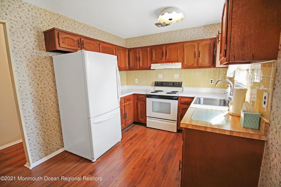  27 Independence Pkwy # A, Whiting, NJ 08759 photo 6