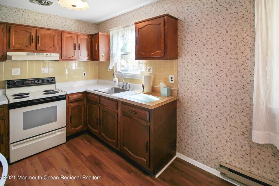  27 Independence Pkwy # A, Whiting, NJ 08759 photo 8