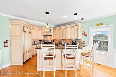 103 E 26th St, Ship Bottom, NJ 08008 photo 9