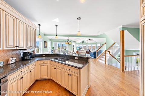 103 E 26th St, Ship Bottom, NJ 08008 photo 13