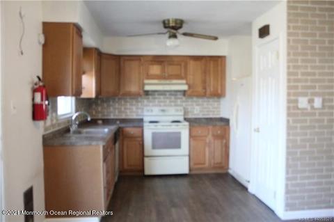 404 4th St, Waretown, NJ 08758 photo 4