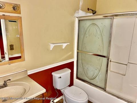 49 Chestnut St, Waretown, NJ 08758 photo 9