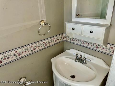 49 Chestnut St, Waretown, NJ 08758 photo 14