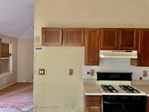 49 Chestnut St, Waretown, NJ 08758 photo 3
