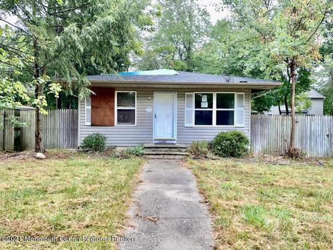 49 Chestnut St, Waretown, NJ 08758 photo 1