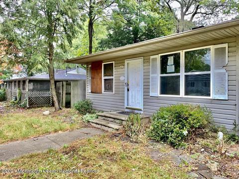 49 Chestnut St, Waretown, NJ 08758 photo 2