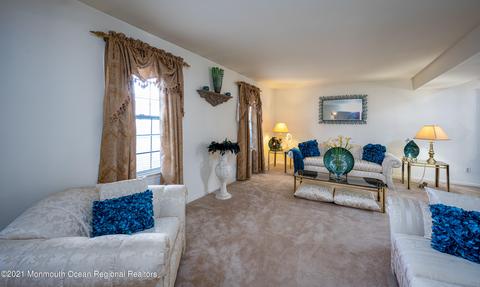 36 Kiwi, Howell, NJ 07731 photo 5