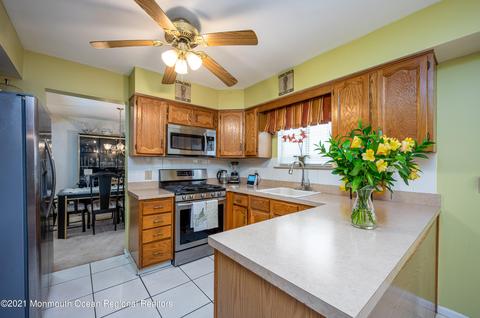 36 Kiwi, Howell, NJ 07731 photo 10