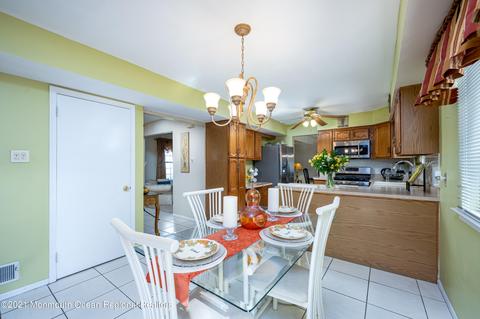 36 Kiwi, Howell, NJ 07731 photo 12