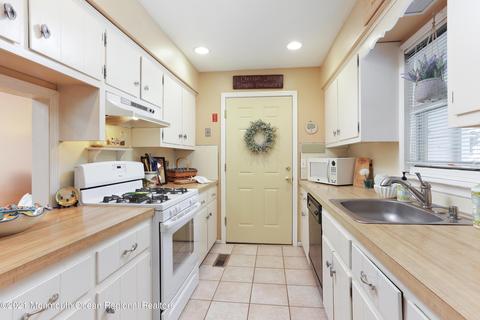 8 Dolphin Ct, Forked River, NJ 08731 photo 21