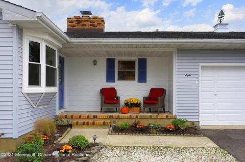 8 Dolphin Ct, Forked River, NJ 08731 photo 3