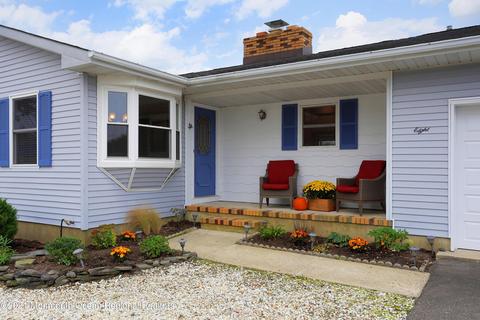 8 Dolphin Ct, Forked River, NJ 08731 photo 2