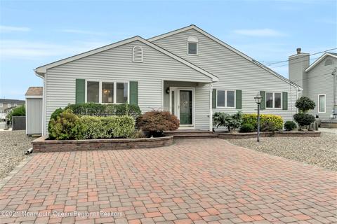 1015 Capstan Dr, Forked River, NJ 08731 photo 2