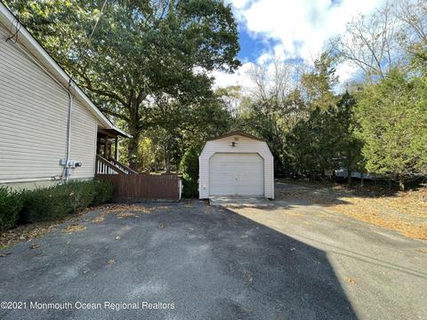 22 Ford Rd, Howell, NJ 07731 photo 9