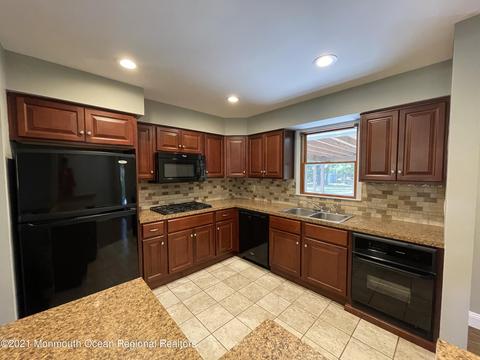 22 Ford Rd, Howell, NJ 07731 photo 19