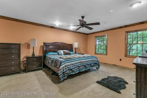 20 Constitution Dr, Middletown, NJ 07748 photo 13