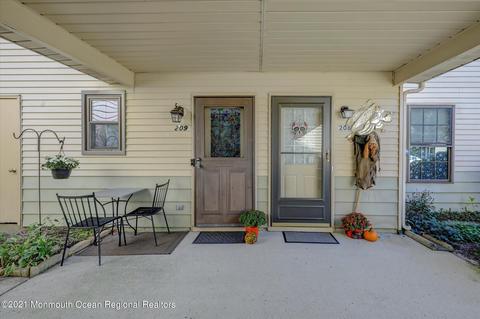209 Violet Ln, Jackson, NJ 08527 photo 3