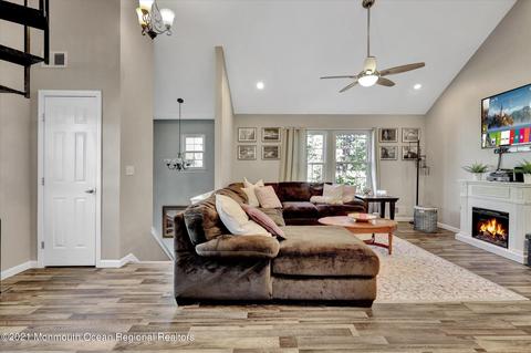 209 Violet Ln, Jackson, NJ 08527 photo 6
