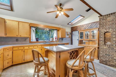 85 Main St, Matawan, NJ 07747 photo 14