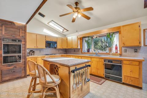 85 Main St, Matawan, NJ 07747 photo 13