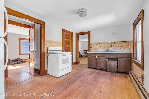 85 Main St, Matawan, NJ 07747 photo 24