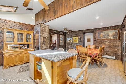 85 Main St, Matawan, NJ 07747 photo 12