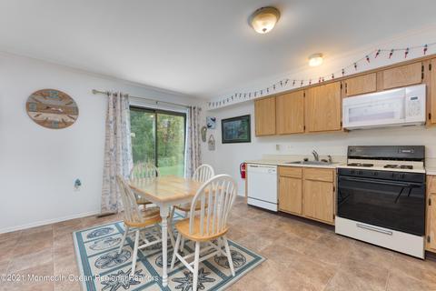 209 Sandra Pl, Brick, NJ 08724 photo 5