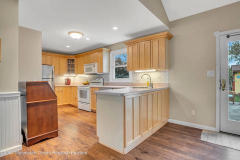 31 Weldon Rd, Matawan, NJ 07747 photo 11