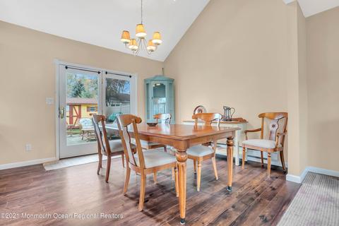 31 Weldon Rd, Matawan, NJ 07747 photo 6