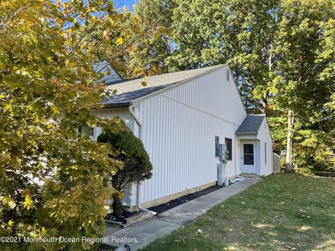 142 Redpine Loop, Old Bridge, NJ 08857 photo 5