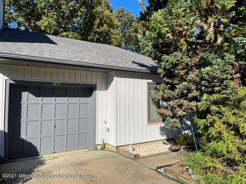 142 Redpine Loop, Old Bridge, NJ 08857 photo 1