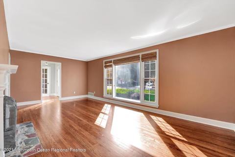14 Middlesex Rd, Matawan, NJ 07747 photo 6