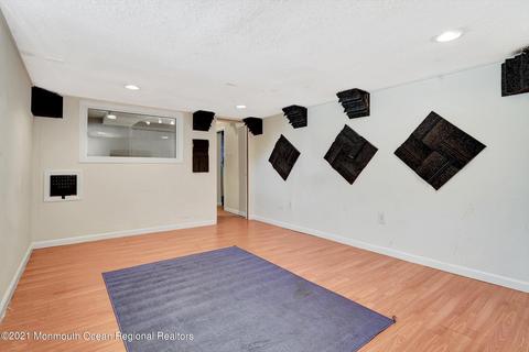 14 Middlesex Rd, Matawan, NJ 07747 photo 19