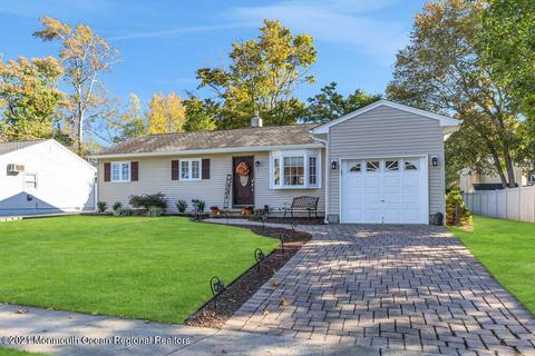 9 Macarthur Dr, Matawan, NJ 07747 photo 2