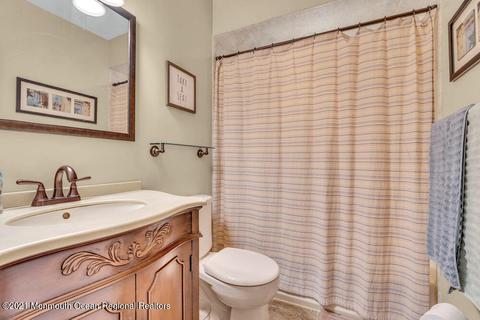 9 Macarthur Dr, Matawan, NJ 07747 photo 15